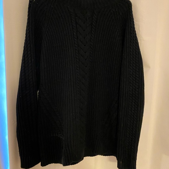 Lululemon sweater - Picture 4 of 7